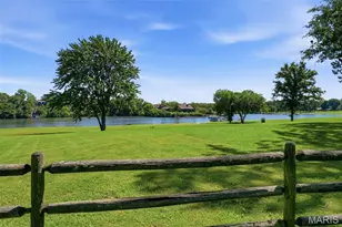 11701 Lakeshore Dr, Creve Coeur, MO 63141 - Photo 8