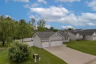 111 Plymouth Dr, Wright City, MO 63390 - Photo 2