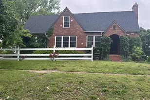 402 S 5th St, De Soto, MO 63020 - Photo 1