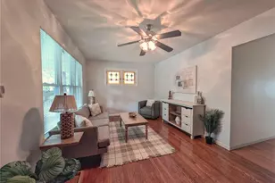 4043 McDonald Ave, Saint Louis, MO 63116 - Photo 2
