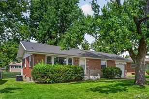 305 Ward Dr, Ferguson, MO 63135 - Photo 2