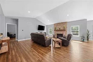 648 Wyndview Dr, O'Fallon, MO 63367 - Photo 4