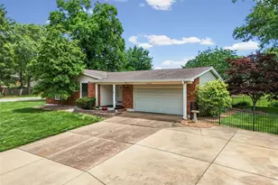 8970 S Laclede Station Rd, Saint Louis, MO 63123 - Photo 2
