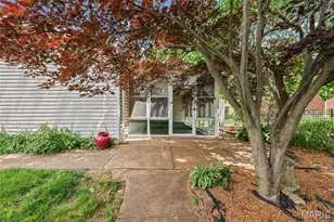 8970 S Laclede Station Rd, Saint Louis, MO 63123 - Photo 34
