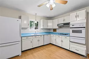 8970 S Laclede Station Rd, Saint Louis, MO 63123 - Photo 8