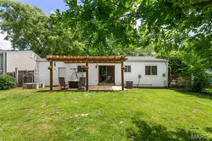 2859 Foxwood Dr, Maryland Heights, MO 63043 - Photo 44