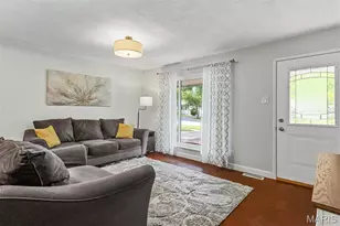 2859 Foxwood Dr, Maryland Heights, MO 63043 - Photo 6
