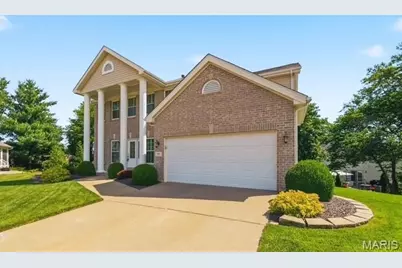 77 Lanchester Court, Saint Peters, MO 63376 - Photo 2