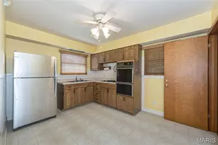351 Amend Dr, Saint Louis, MO 63129 - Photo 10