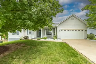 306 Grand Oaks Ct, Wentzville, MO 63385 - Photo 1