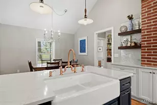 895 Brookside Dr, Saint Louis, MO 63122 - Photo 12