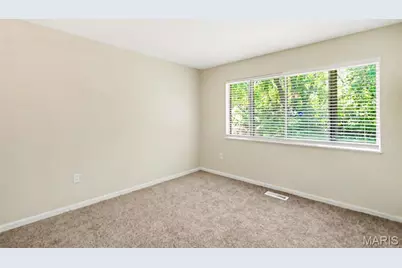 985 Belmont Terrace, Florissant, MO 63033 - Photo 12