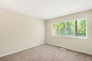 985 Belmont Terrace, Florissant, MO 63033 - Photo 12