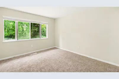 985 Belmont Terrace, Florissant, MO 63033 - Photo 12
