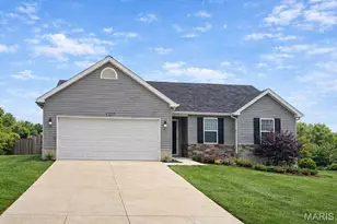 1627 St Charles Dr, Hillsboro, MO 63050 - Photo 1