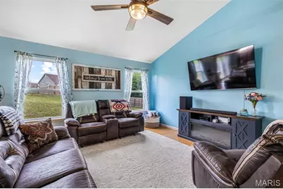 1627 Saint Charles Drive, Hillsboro, MO 63050 - Photo 4