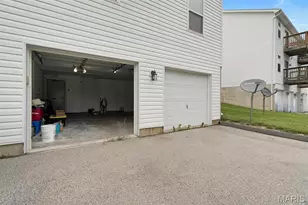 16 Homefield Gardens Dr, O'Fallon, MO 63366 - Photo 28