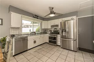 304 Trailview Ave, Saint Peters, MO 63376 - Photo 12
