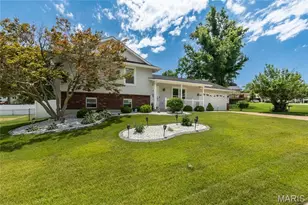 304 Trailview Ave, Saint Peters, MO 63376 - Photo 4