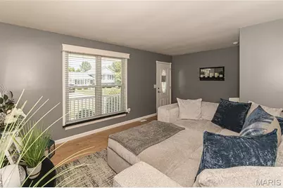 304 Trailview Avenue, Saint Peters, MO 63376 - Photo 8