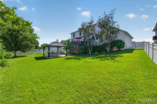 292 England Dr, O'Fallon, MO 63366 - Photo 6