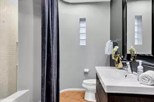 7458 Gannon Ave, University City, MO 63130 - Photo 30