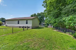2463 Village Glen Ct, Maryland Heights, MO 63043 - Photo 26