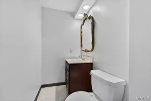 2463 Village Glen Ct, Maryland Heights, MO 63043 - Photo 22