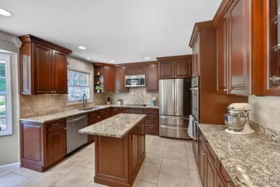 14852 Greenleaf Valley Drive, Chesterfield, MO 63017 - Photo 16