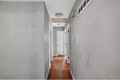 2325 Patterson Road, Florissant, MO 63031 - Photo 22