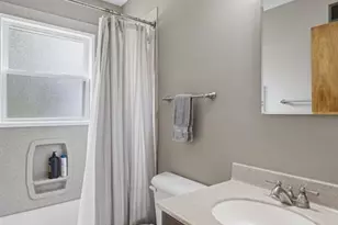 10840 Bernadine Dr, Saint Louis, MO 63123 - Photo 16