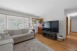 10840 Bernadine Dr, Saint Louis, MO 63123 - Photo 4
