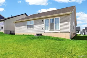 833 Cedarwood Dr, Moscow Mills, MO 63362 - Photo 6