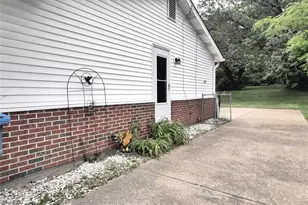 2295 Woodgrass Dr, Saint Louis, MO 63114 - Photo 32