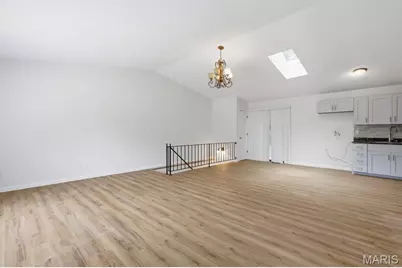 10607 Saint Michaels Terrace Court, Saint Ann, MO 63074 - Photo 6