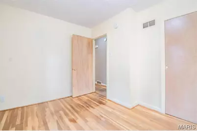 8903 Pine Avenue, Saint Louis, MO 63144 - Photo 10