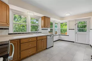 216 Turf Ct, Saint Louis, MO 63119 - Photo 10