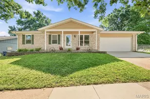 704 Rockshire Dr, Unincorporated, MO 63026 - Photo 2