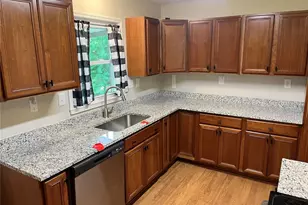270 W St Anthony Ln, Florissant, MO 63031 - Photo 6