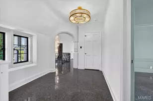 5795 Lindell Blvd, Saint Louis, MO 63112 - Photo 34