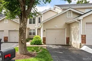 605 Pine Ridge Trails Ct, Ballwin, MO 63021 - Photo 2