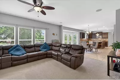 688 Stoney Creek Lane, Ballwin, MO 63021 - Photo 8