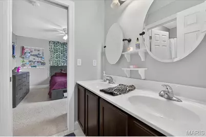 688 Stoney Creek Lane, Ballwin, MO 63021 - Photo 34