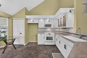 15819 Kersten Ridge Ct, Chesterfield, MO 63017 - Photo 18