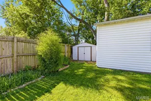 208 W Arlee Ave, Saint Louis, MO 63125 - Photo 8