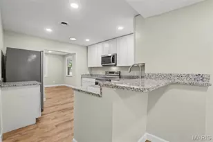 55 Garden Ln, Maryland Heights, MO 63043 - Photo 10