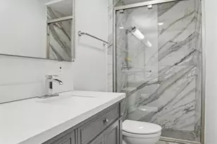 55 Garden Ln, Maryland Heights, MO 63043 - Photo 16