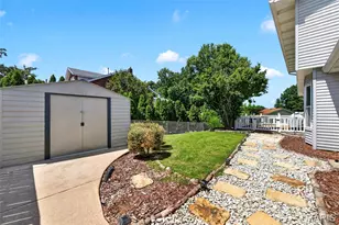 2902 Flameglow Dr, Oakville, MO 63129 - Photo 40