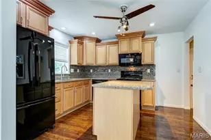 26 Rolling Hills Dr, Florissant, MO 63033 - Photo 12