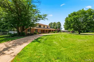 14196 Cross Trails Dr, Chesterfield, MO 63017 - Photo 6